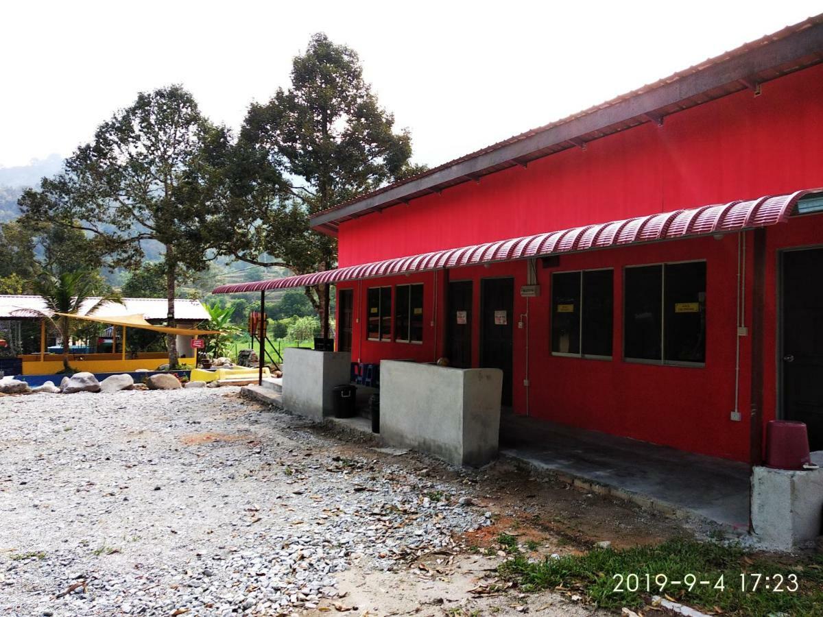Lopoh Waterfront Budget Chalets Villa Hulu Langat Exterior photo